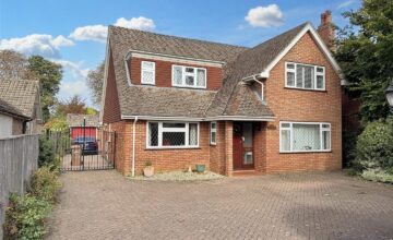 Grove Road, Sonning Common Grove Road, Sonning Common