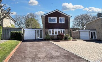 Bramley Crescent, Sonning Common Bramley Crescent, Sonning Common