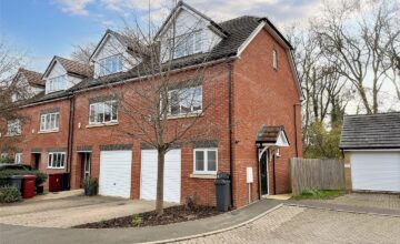 Martin Cooper Close, Caversham, Reading