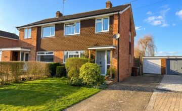 Lambourne Road, Sonning Common